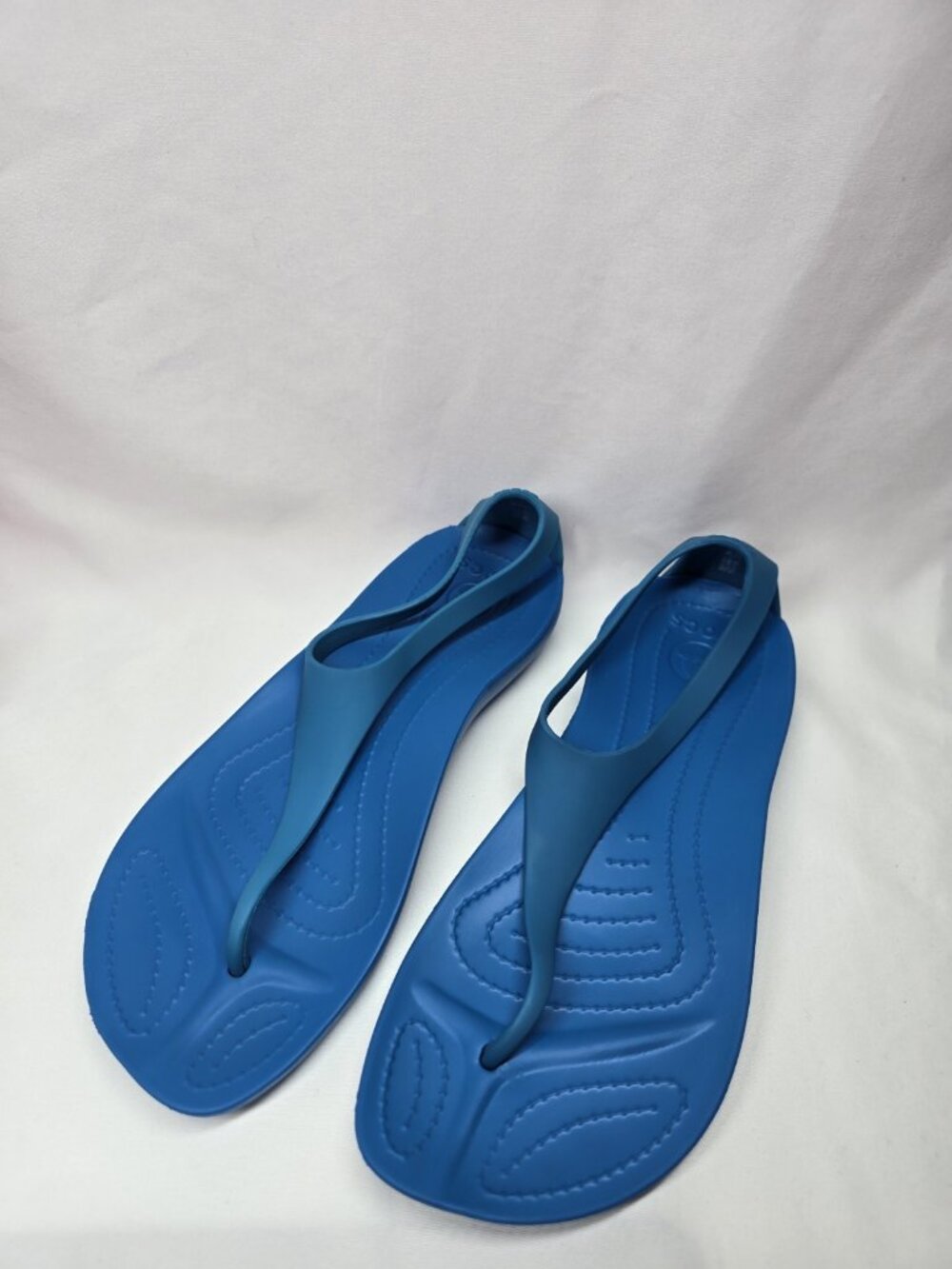 Crocs Serena T Strap Blue Sandals Womens Size 7- Discontinued Style